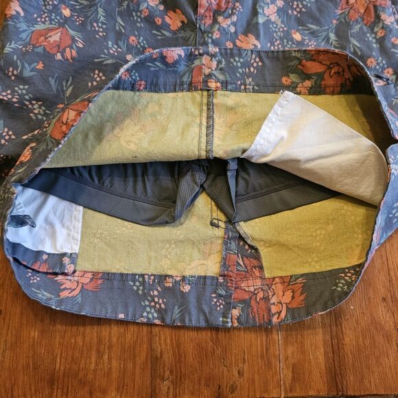 Duluth Trading Co Womens Skort Green Floral Modest Size 6 - Picture 3 of 6